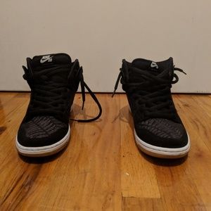 Nike Dunk High SB "Rainforest"